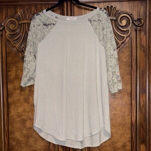 Zenana  Lace Sleeve Tunic in Soft Gray